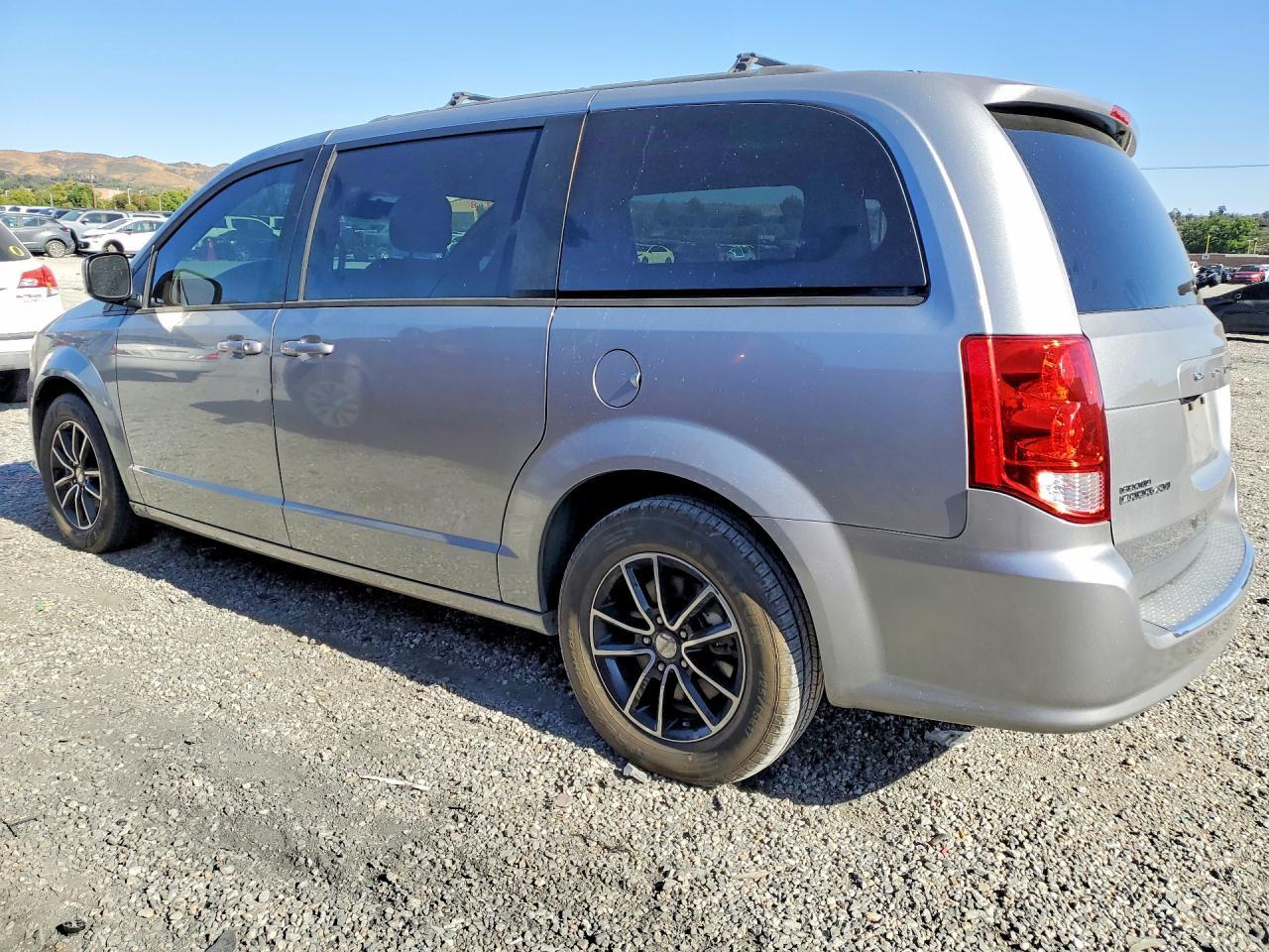 2018 Dodge Grand Caravan Gt - zdjęcie 2