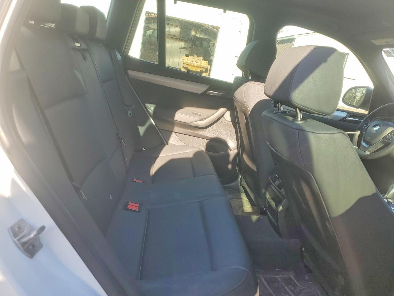 2017 BMW X3 xDrive28I - zdjęcie 11