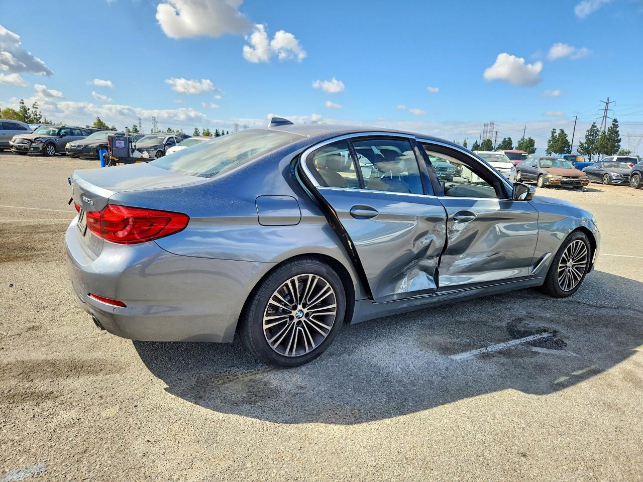 2020 BMW 530E - zdjęcie 3