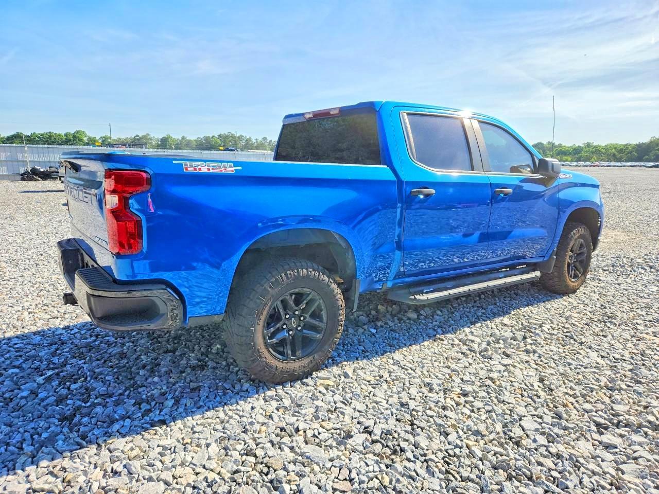 2022 Chevrolet Silverado K1500 Trail Boss Custom - zdjęcie 3