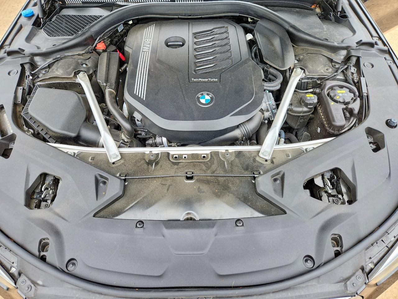 2022 BMW 840Xi - zdjęcie 11