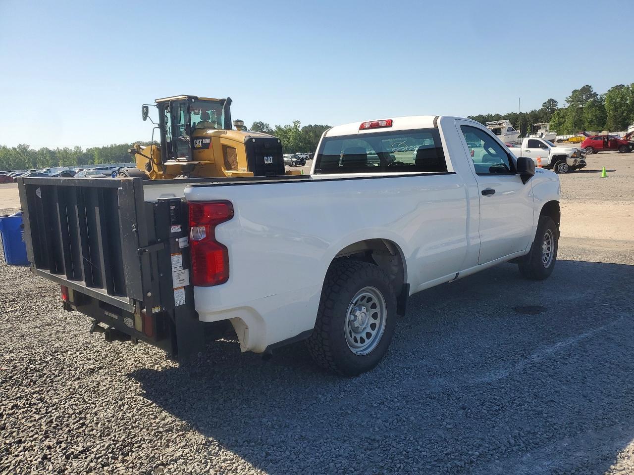 2020 Chevrolet Silverado C1500 - zdjęcie 3