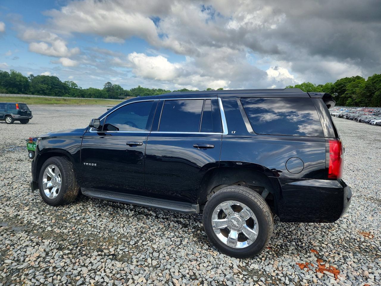2017 Chevrolet Tahoe C1500 Lt - zdjęcie 2