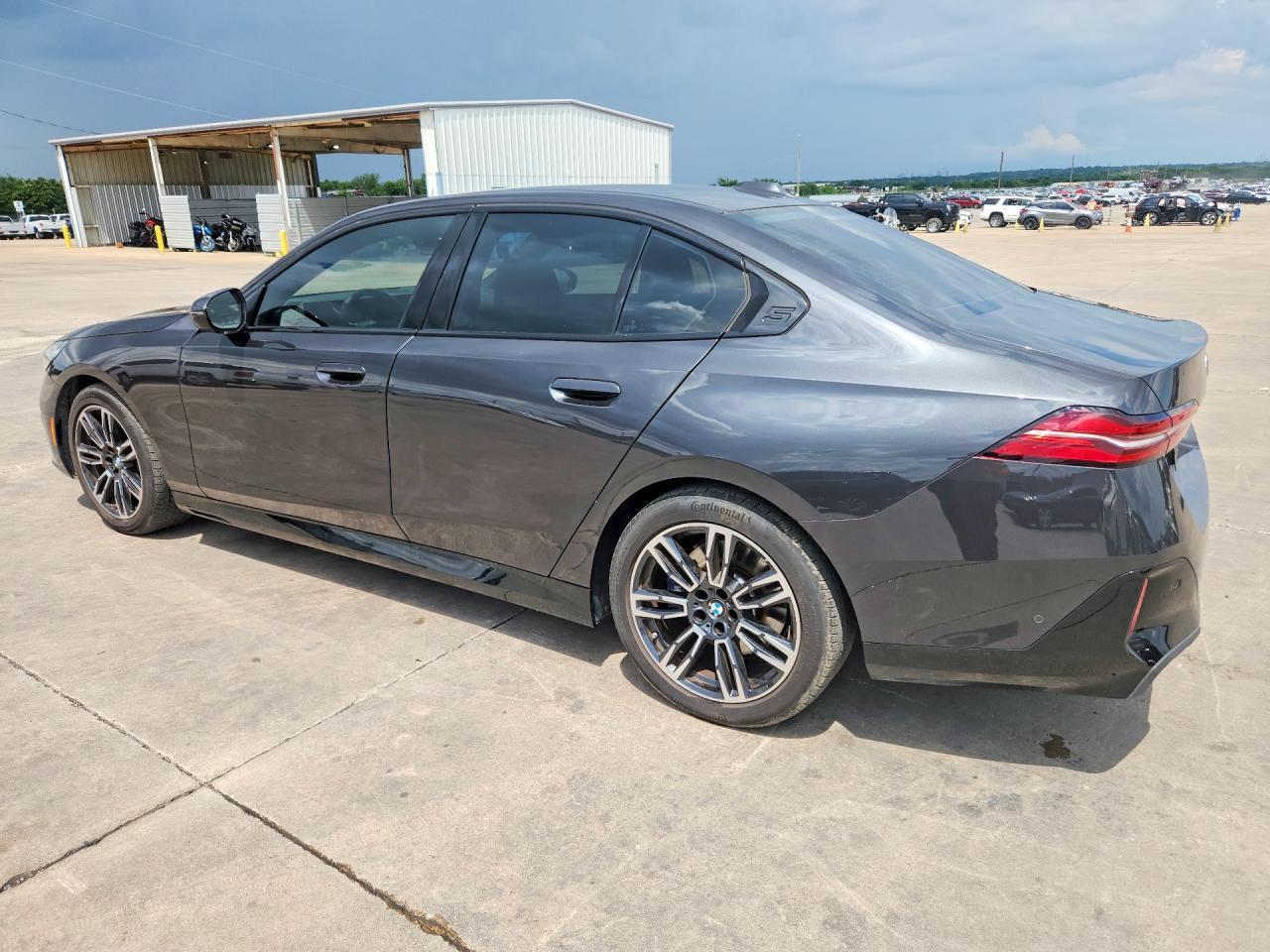 2025 BMW 530 I - zdjęcie 2