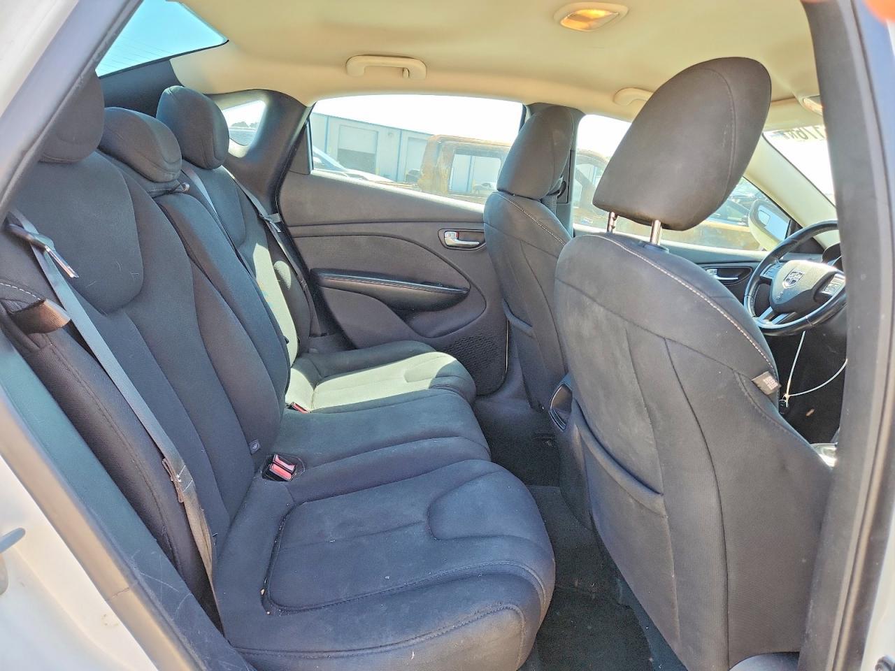 2013 Dodge Dart Sxt - zdjęcie 10