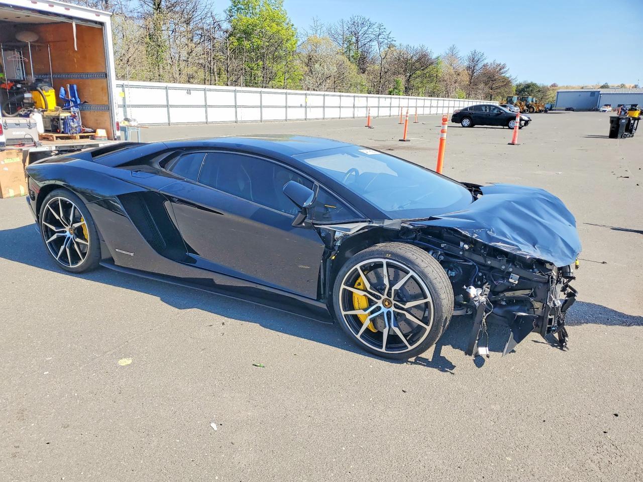2018 Lamborghini Aventador S - zdjęcie 4