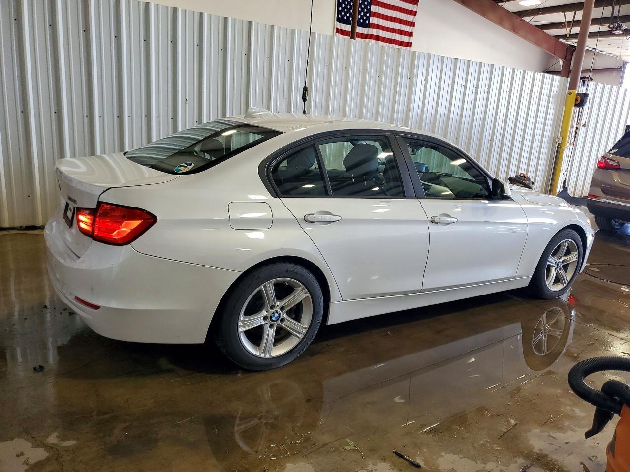 2015 BMW 320 I - zdjęcie 3