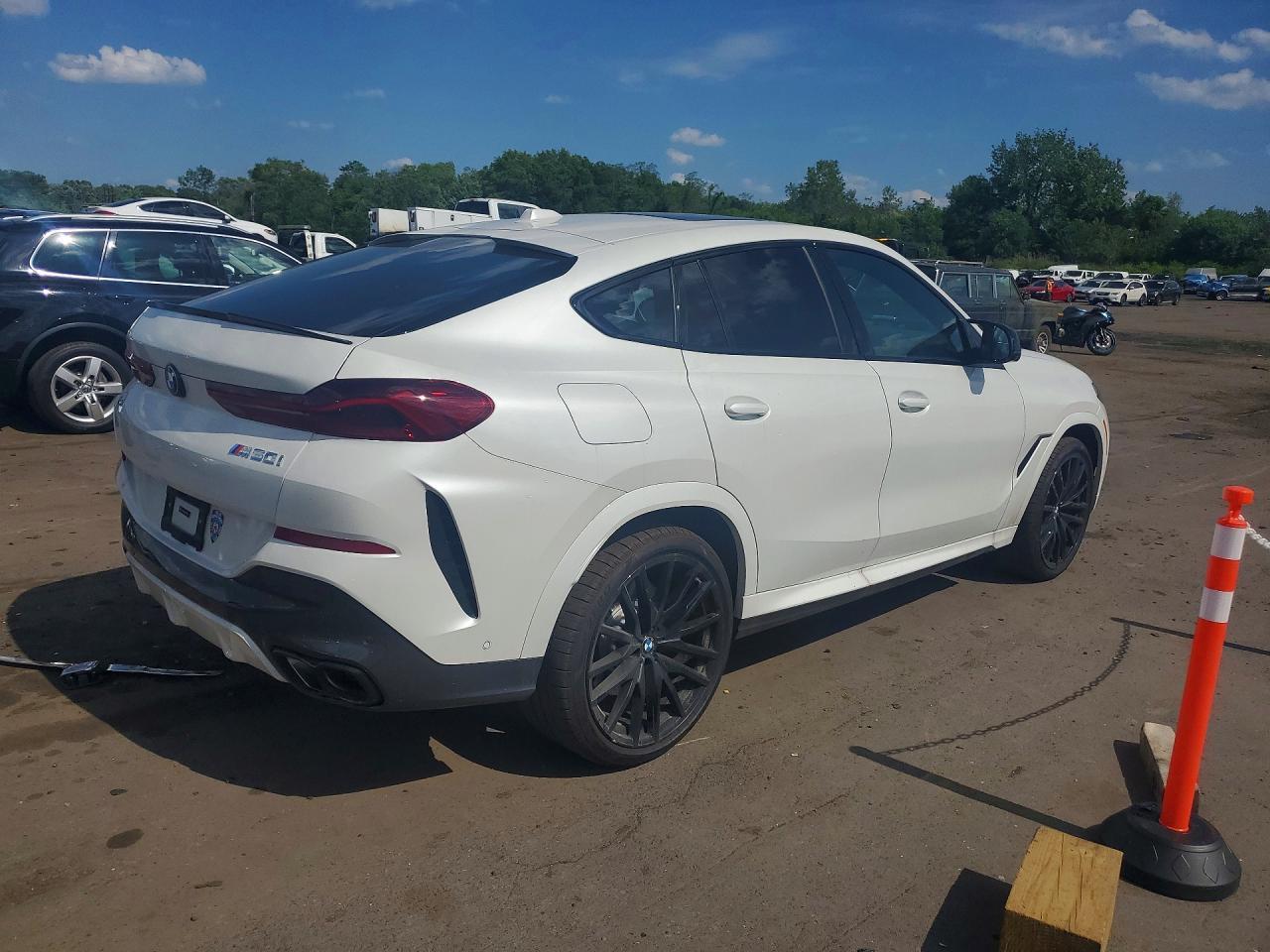 2026 BMW X6 M60I - zdjęcie 3