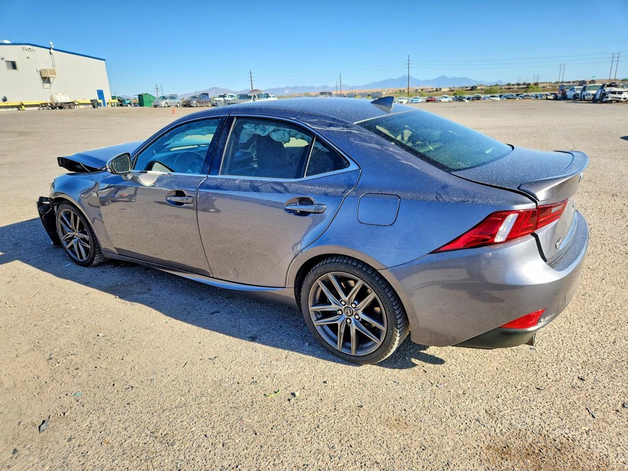 2016 Lexus Is 300 - zdjęcie 2