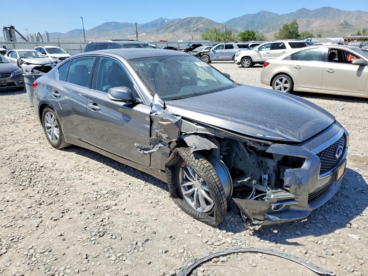 2015 Infiniti Q50 Premium - zdjęcie 4