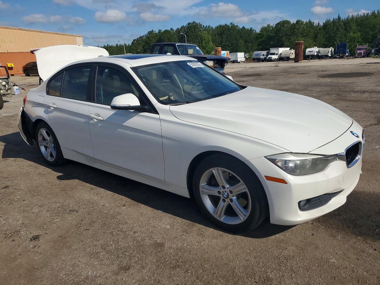 2013 BMW 320 I - zdjęcie 4
