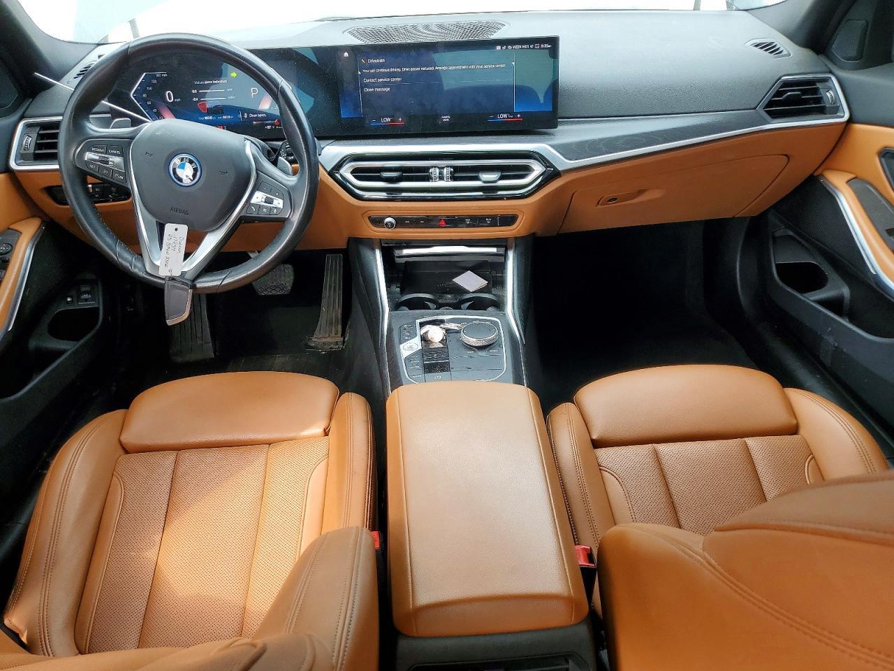2023 BMW 330Xe - zdjęcie 8