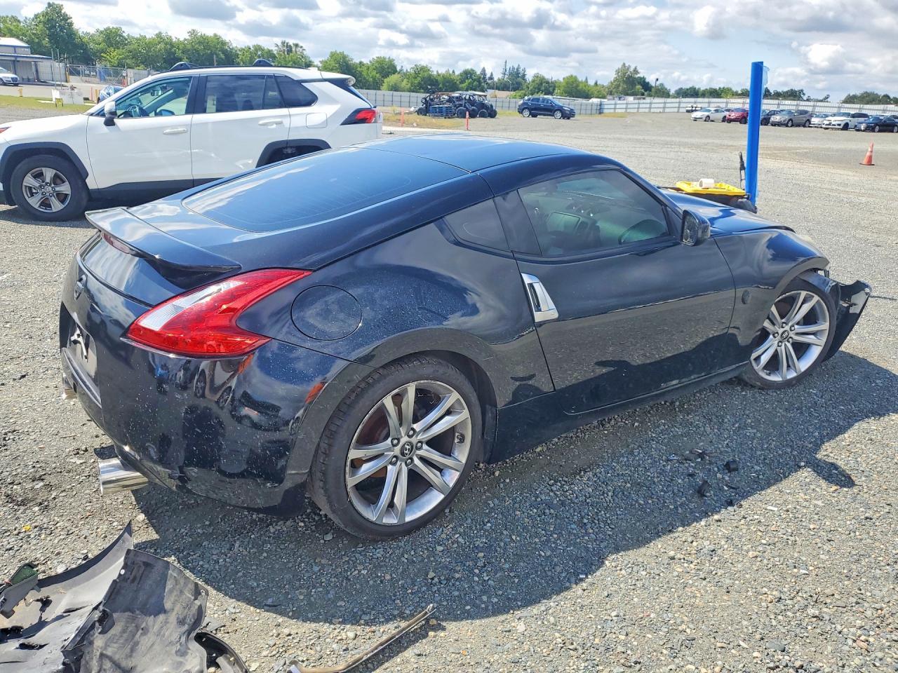 2017 Nissan 370Z Base - zdjęcie 3