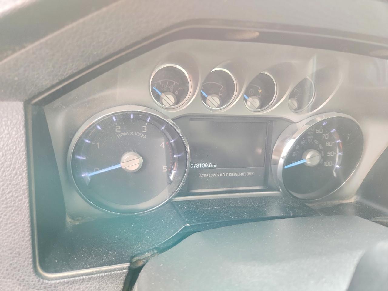 2015 Ford F250 Super Duty - zdjęcie 9