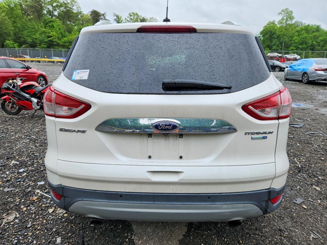 2014 Ford Escape Titanium - zdjęcie 6