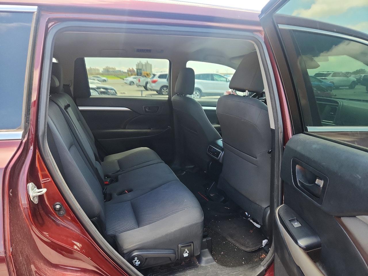 2017 Toyota Highlander Le - zdjęcie 10