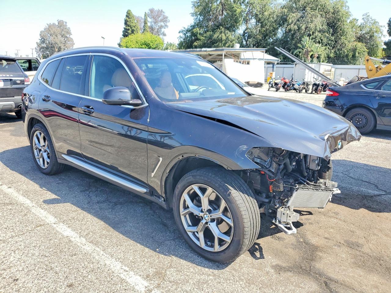 BMW X3 - zdjęcie 4