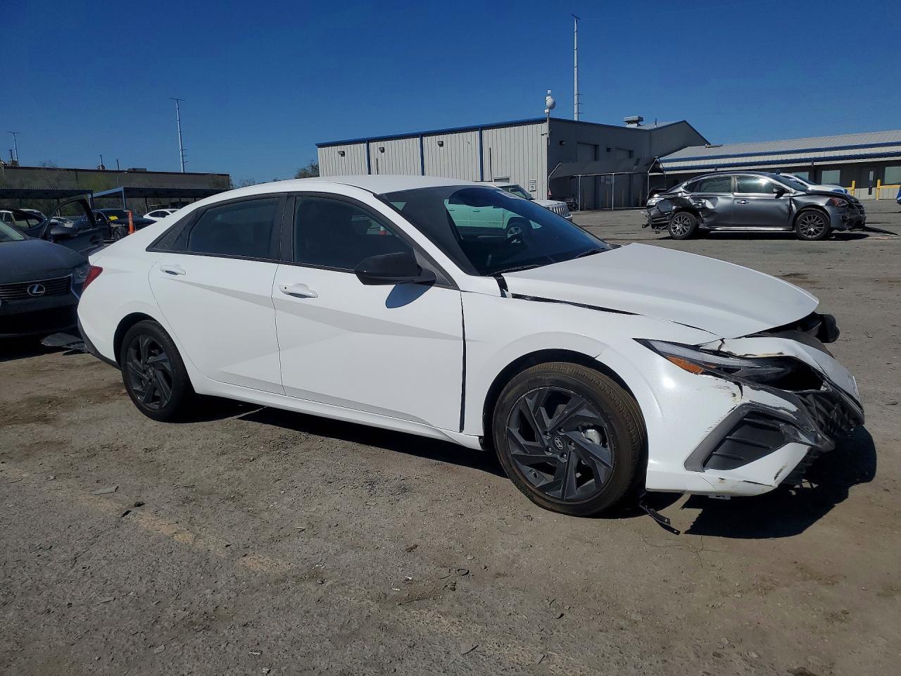 2026 Hyundai Elantra Sel Sport - zdjęcie 4