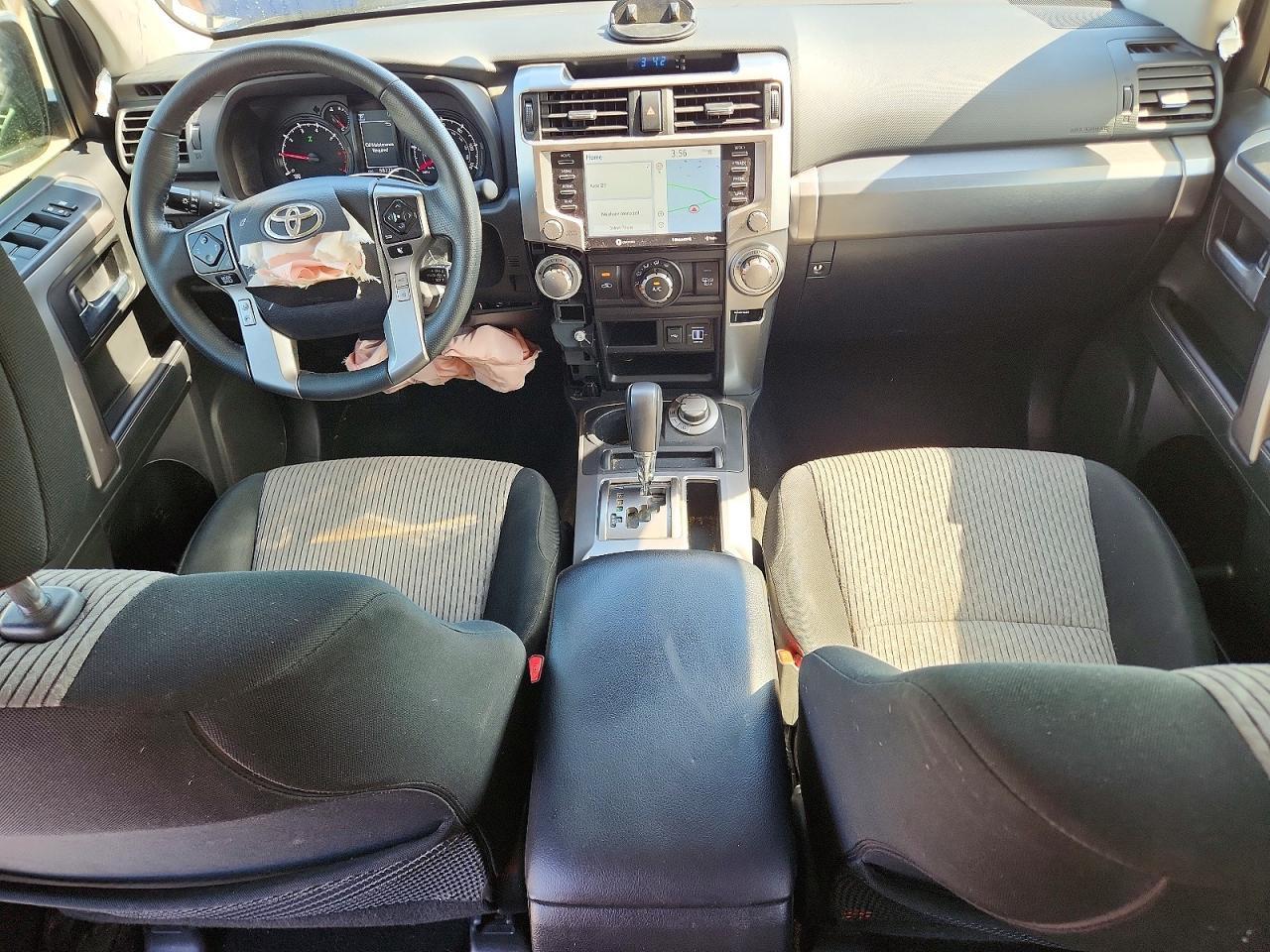 2020 Toyota 4 Runner - zdjęcie 8