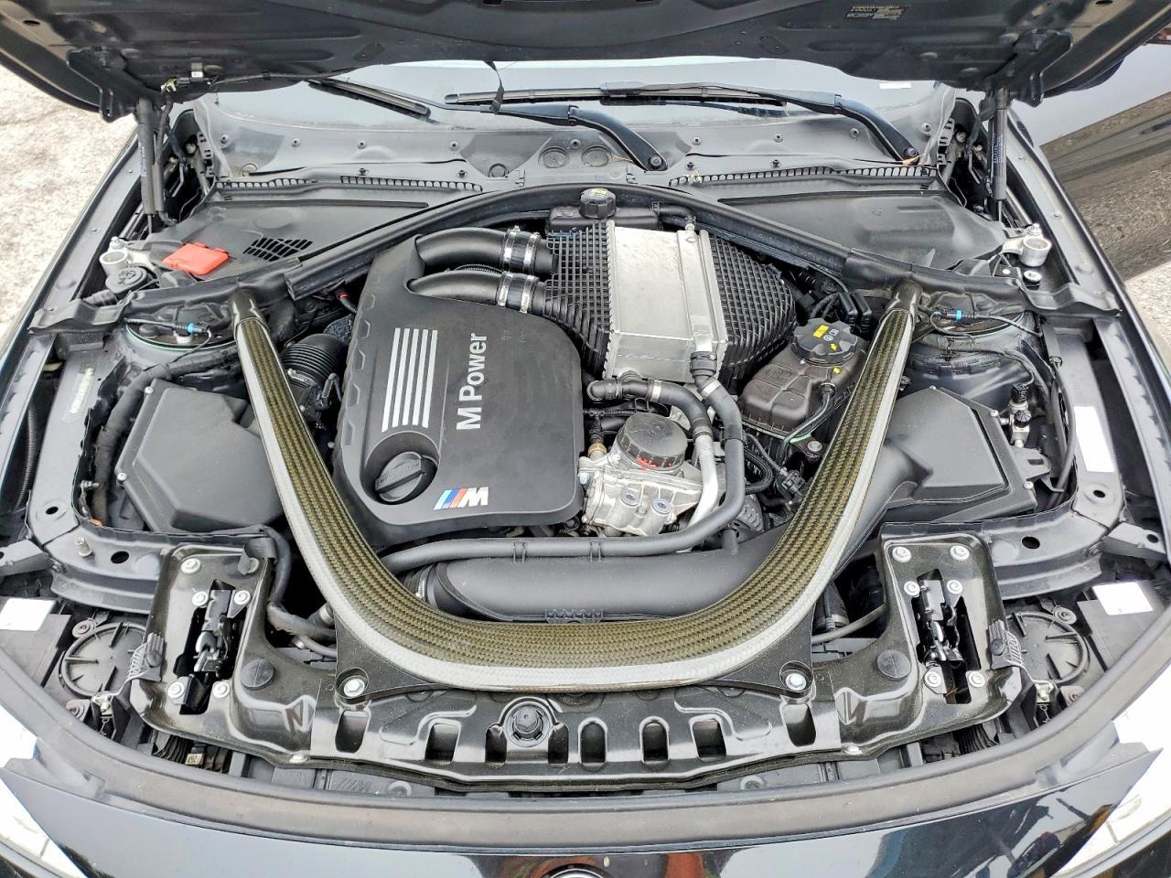 2015 BMW M4 - zdjęcie 11