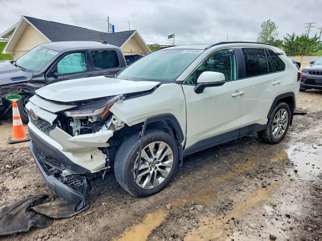 2023 Toyota Rav4 Xle Premium - zdjęcie główne