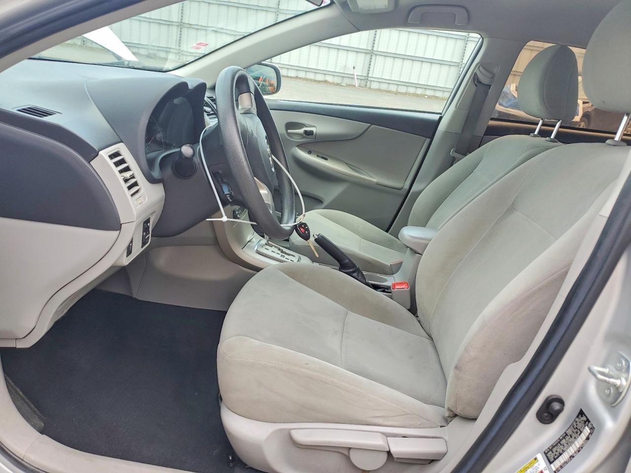 2013 Toyota Corolla Le - zdjęcie 7