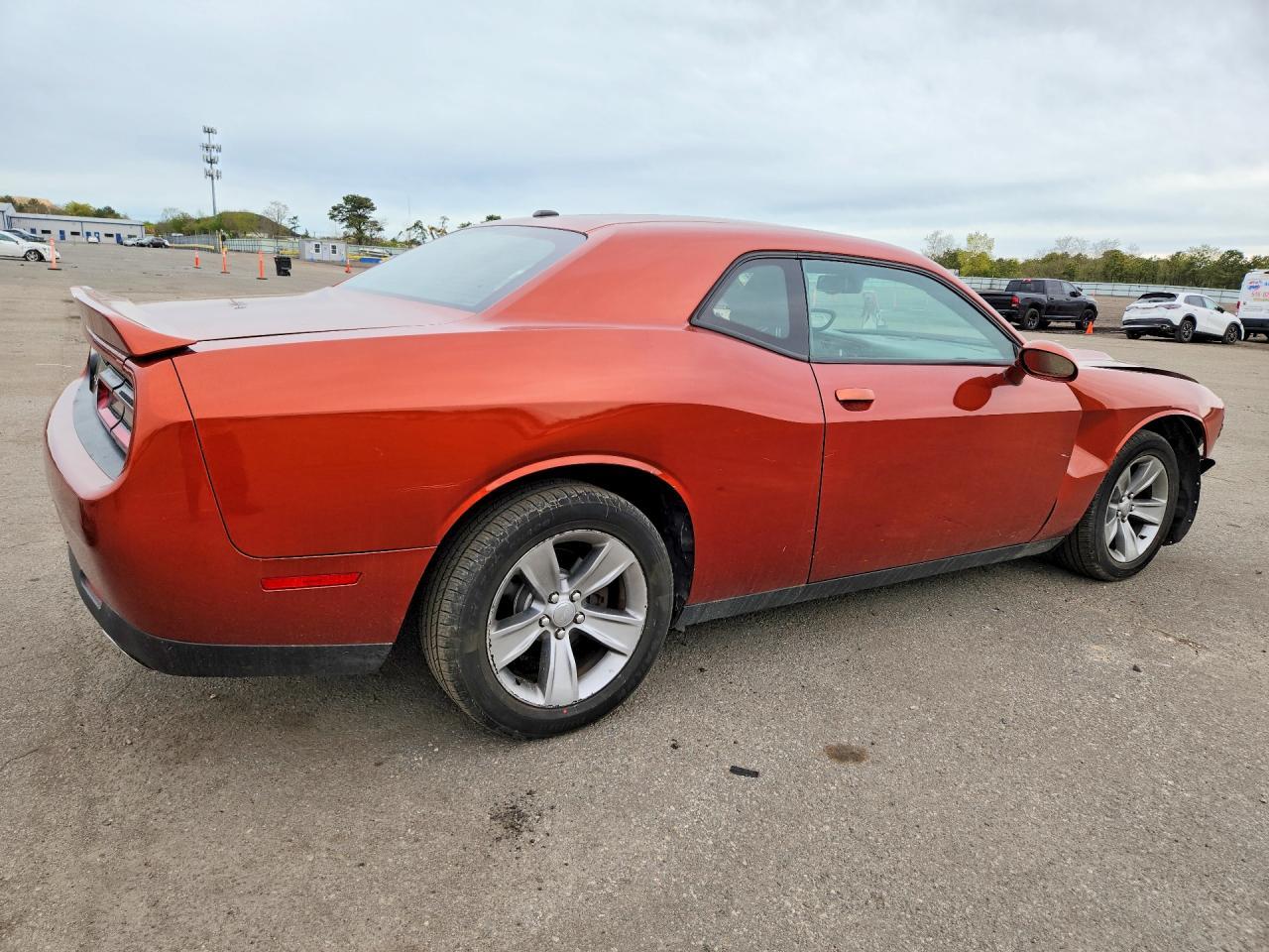 2021 Dodge Challenger Sxt - zdjęcie 3