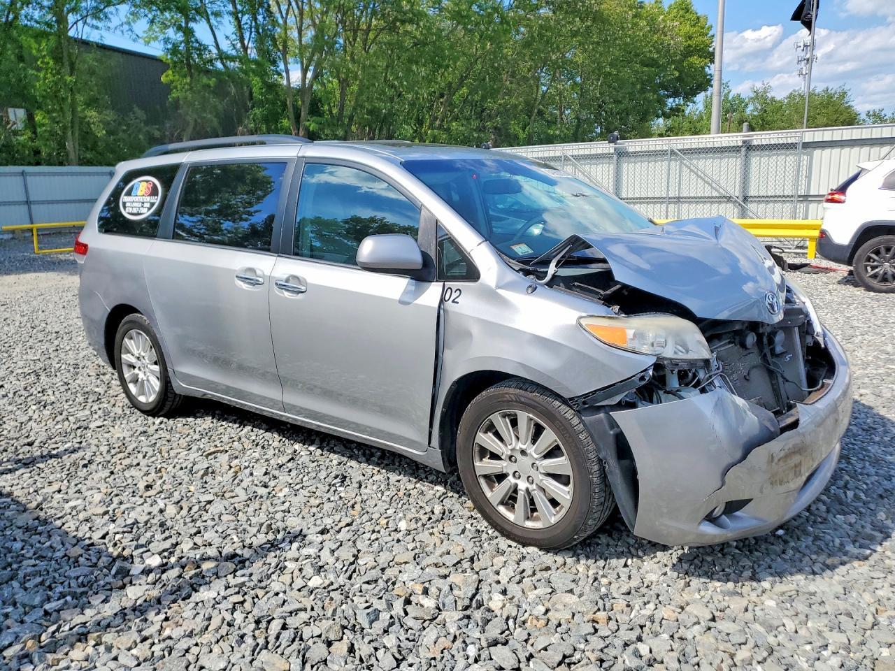 2014 Toyota Sienna Xle 7-Passenger - zdjęcie 4