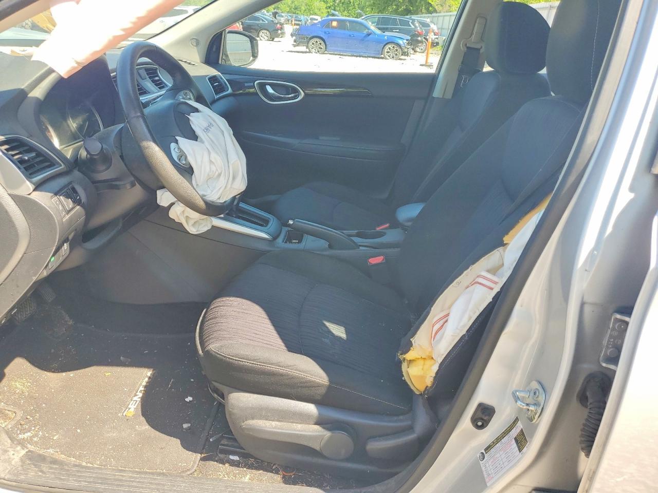 2019 Nissan Sentra Sv - zdjęcie 7