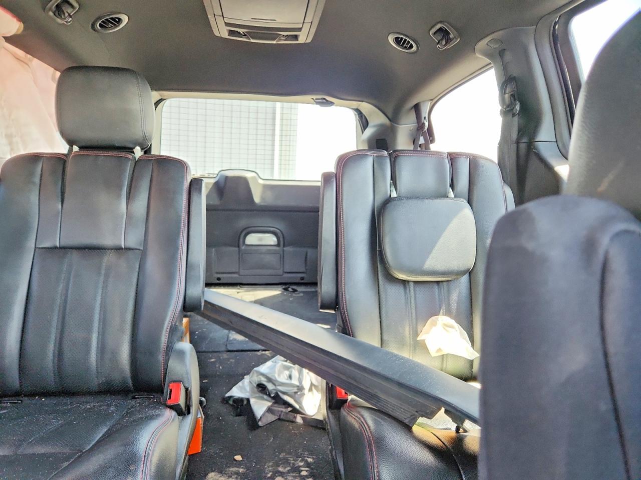 2016 Dodge Grand Caravan R - zdjęcie 10