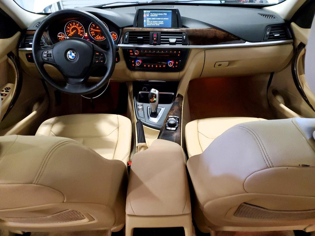 2014 BMW 320 I xDrive - zdjęcie 8