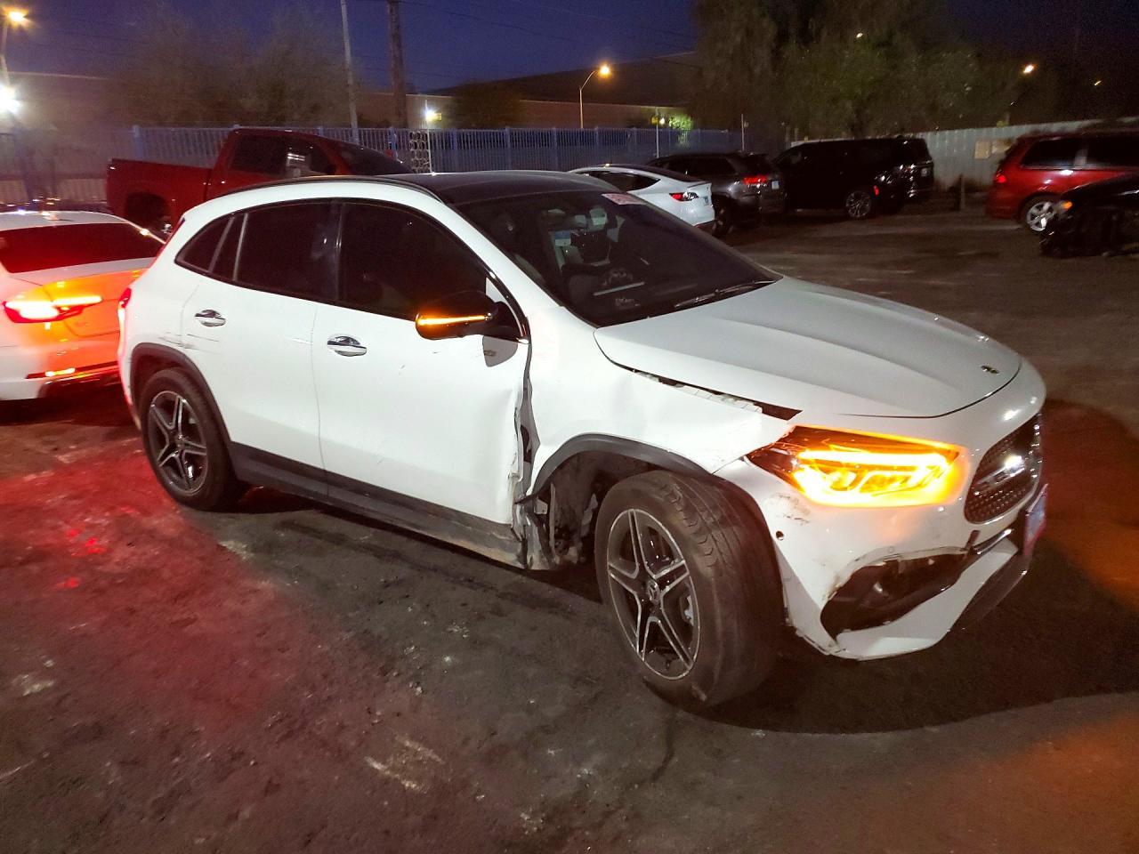 2021 Mercedes-Benz Gla 250 - zdjęcie 4