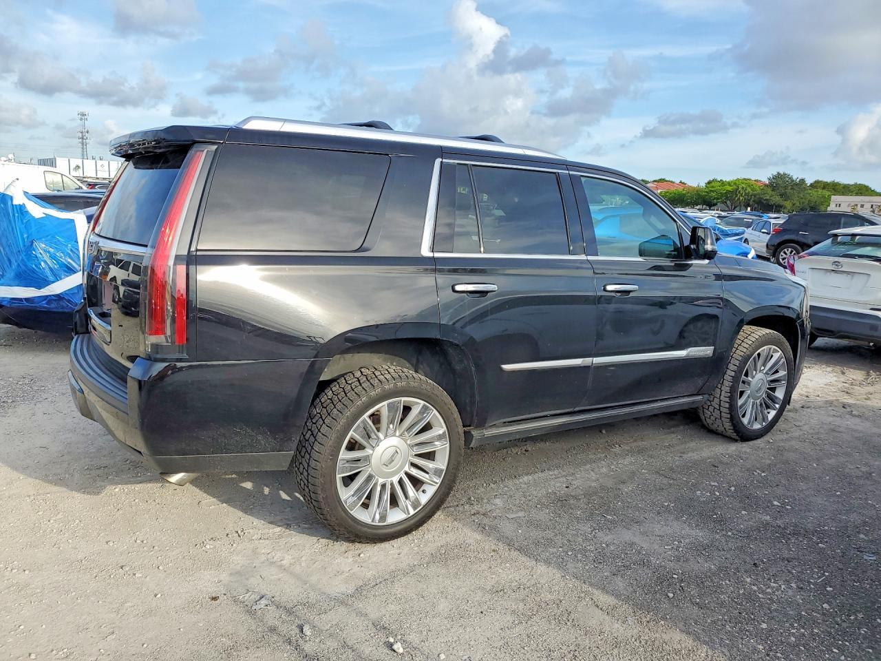 2015 Cadillac Escalade Platinum - zdjęcie 3