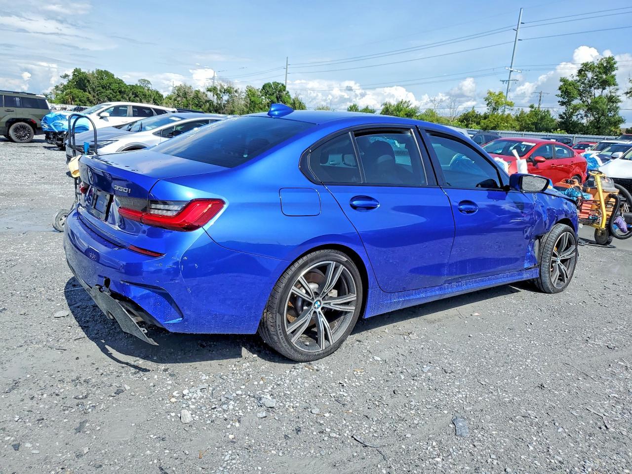 2020 BMW 330Xi - zdjęcie 3