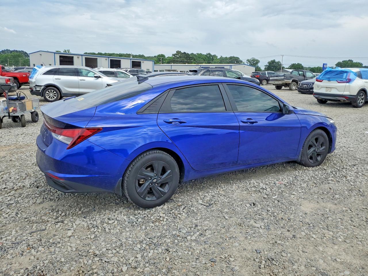 2023 Hyundai Elantra Sel - zdjęcie 3