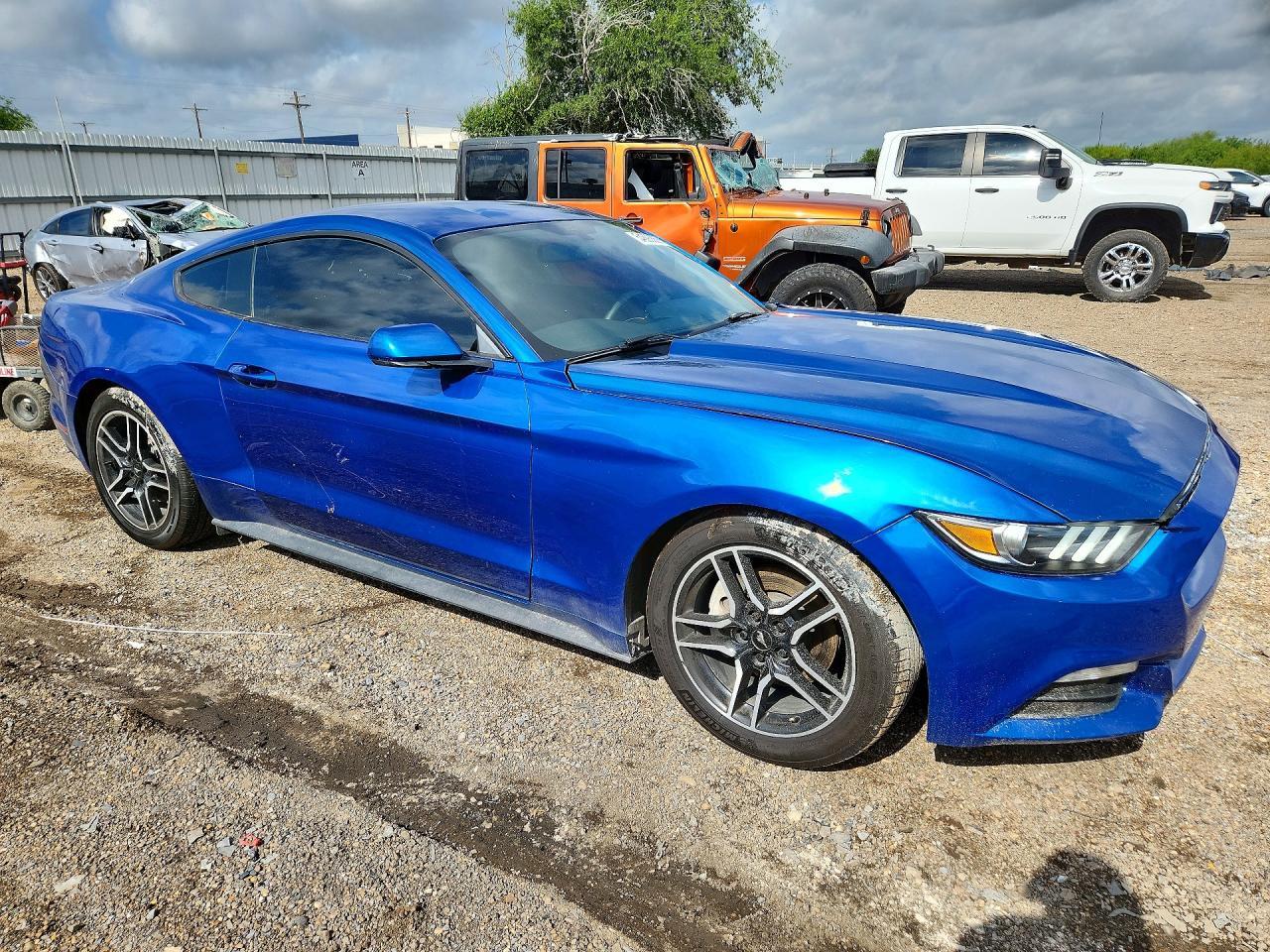 2017 Ford Mustang - zdjęcie 6