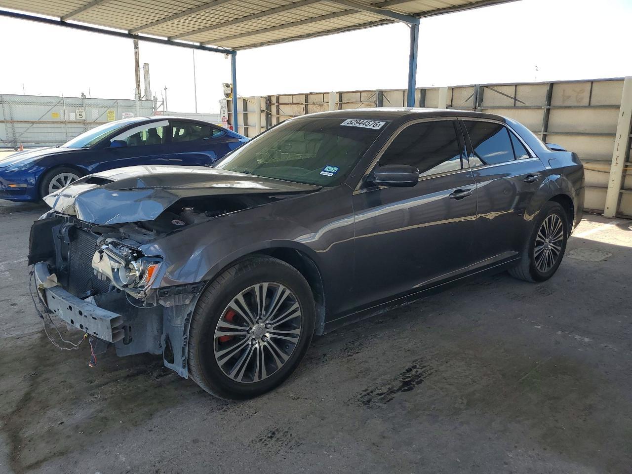 2013 Chrysler 300 S - zdjęcie główne