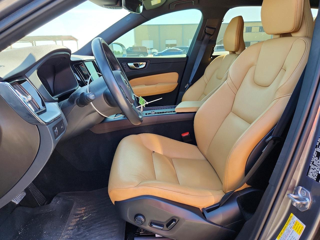 2020 Volvo Xc60 T5 Momentum - zdjęcie 7