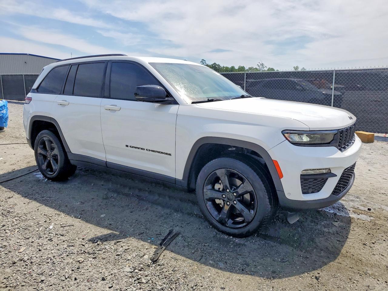 2023 Jeep Grand Cherokee Limited - zdjęcie 4