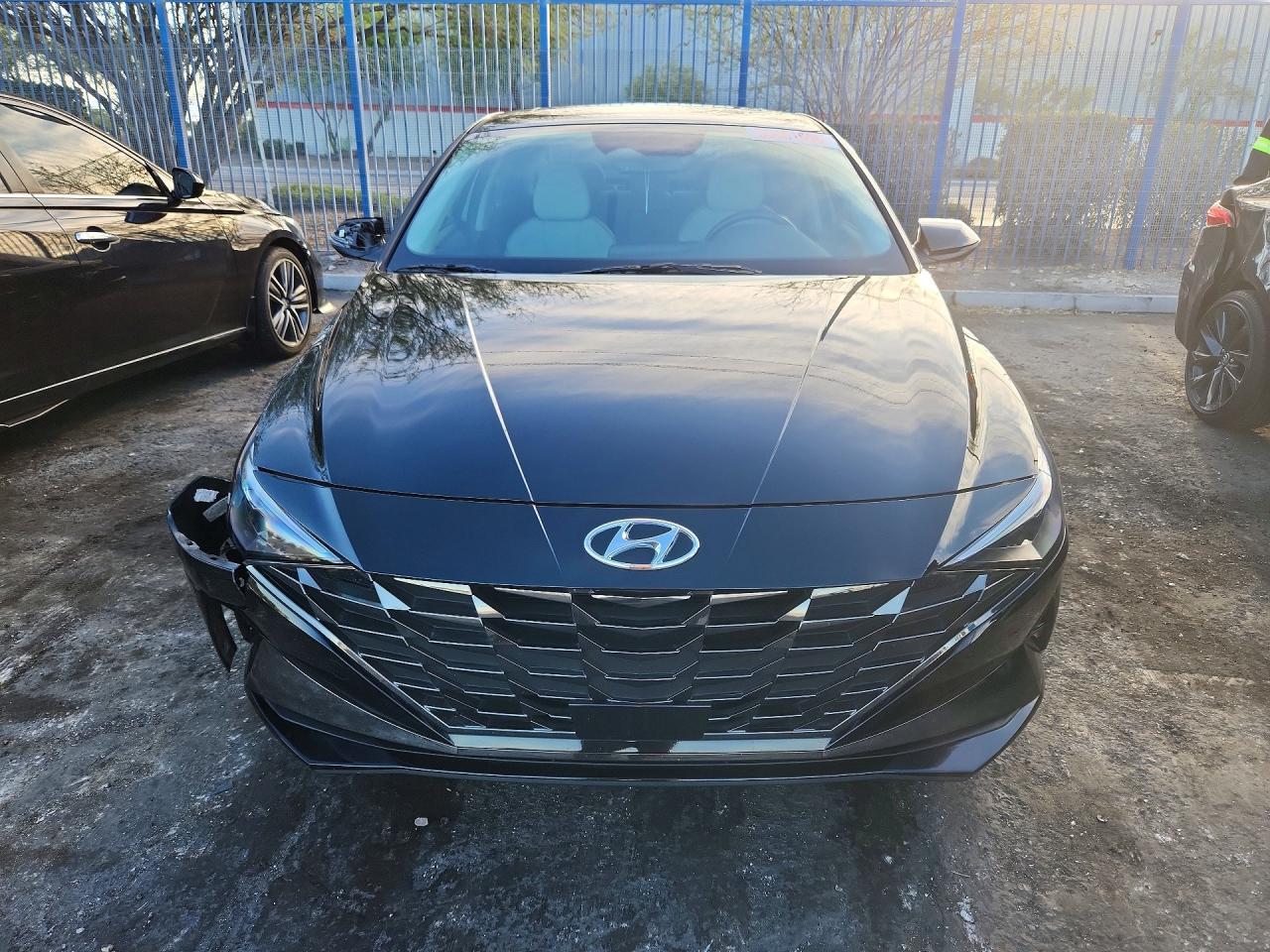 2022 Hyundai Elantra Limited - zdjęcie 5