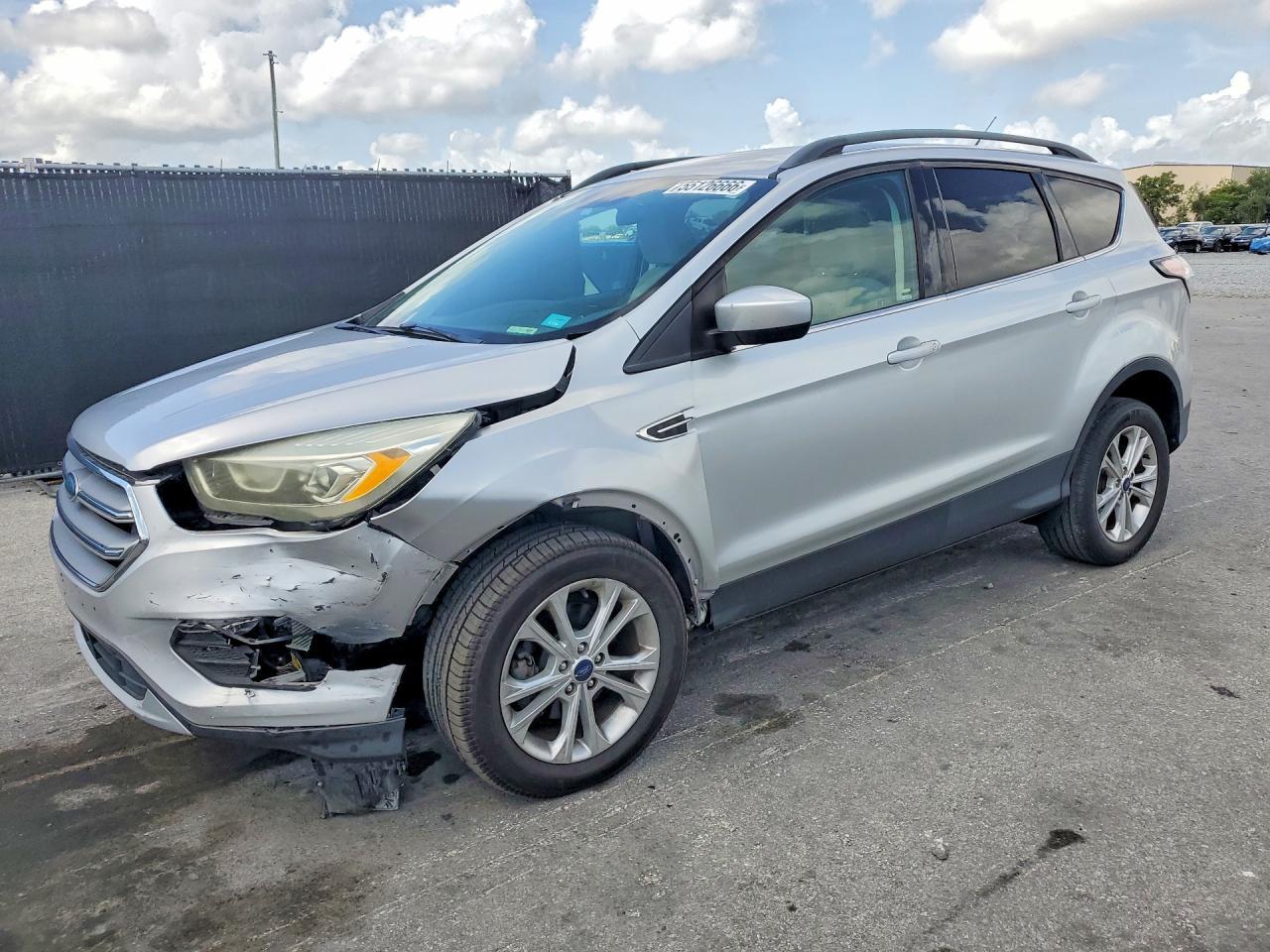 2017 Ford Escape Se - zdjęcie główne