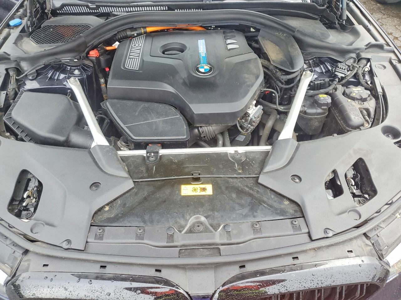 2019 BMW 530Xe - zdjęcie 11
