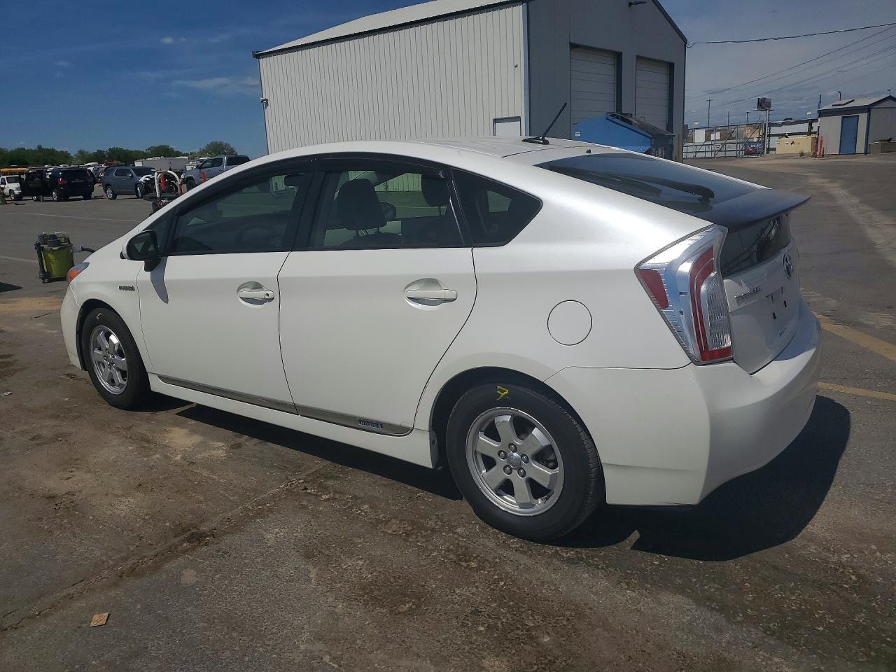 2013 Toyota Prius Three - zdjęcie 2