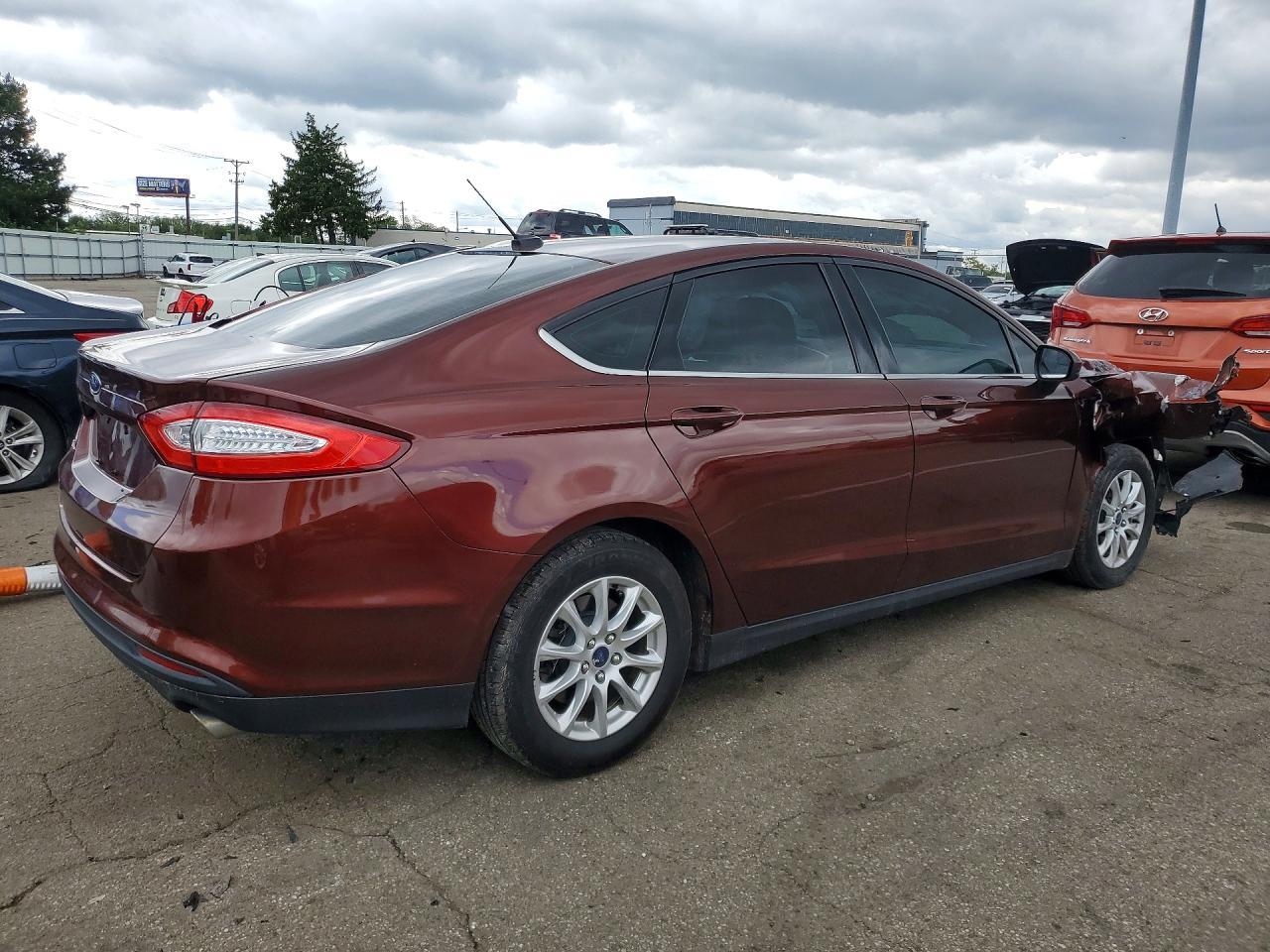 2016 Ford Fusion S - zdjęcie 3