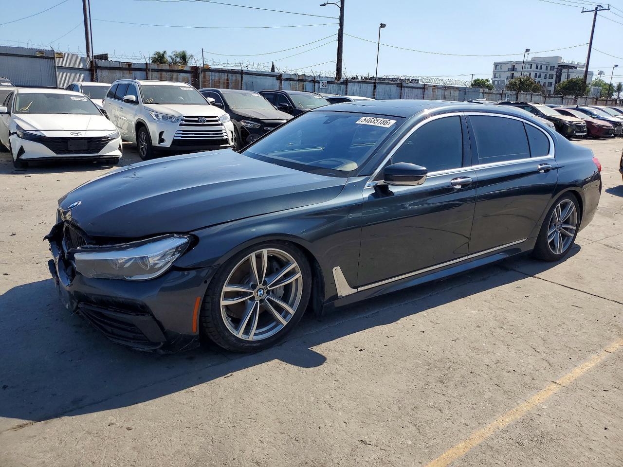 2019 BMW 740 Xi - zdjęcie główne