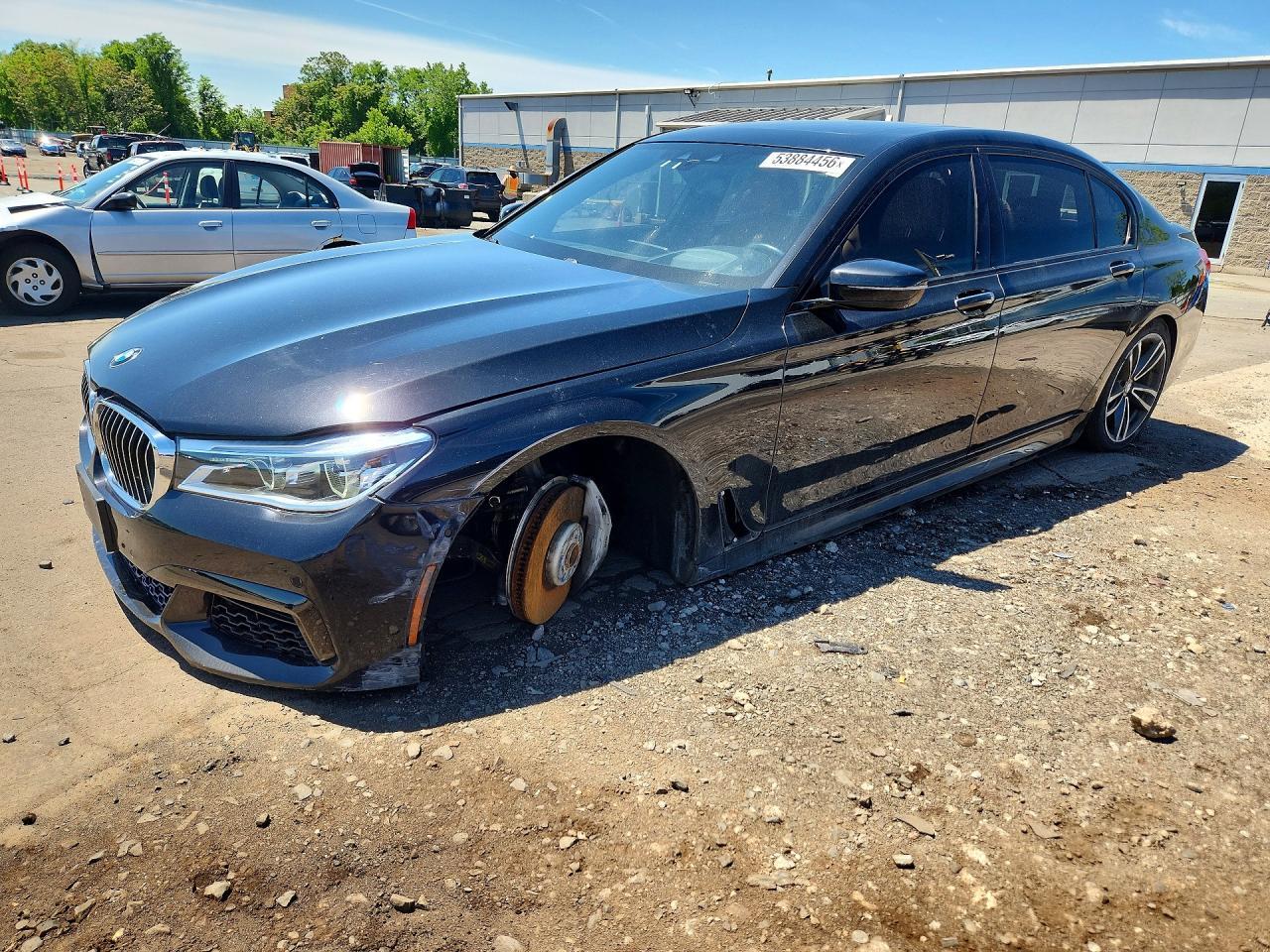 2018 BMW 750 Xi - zdjęcie główne