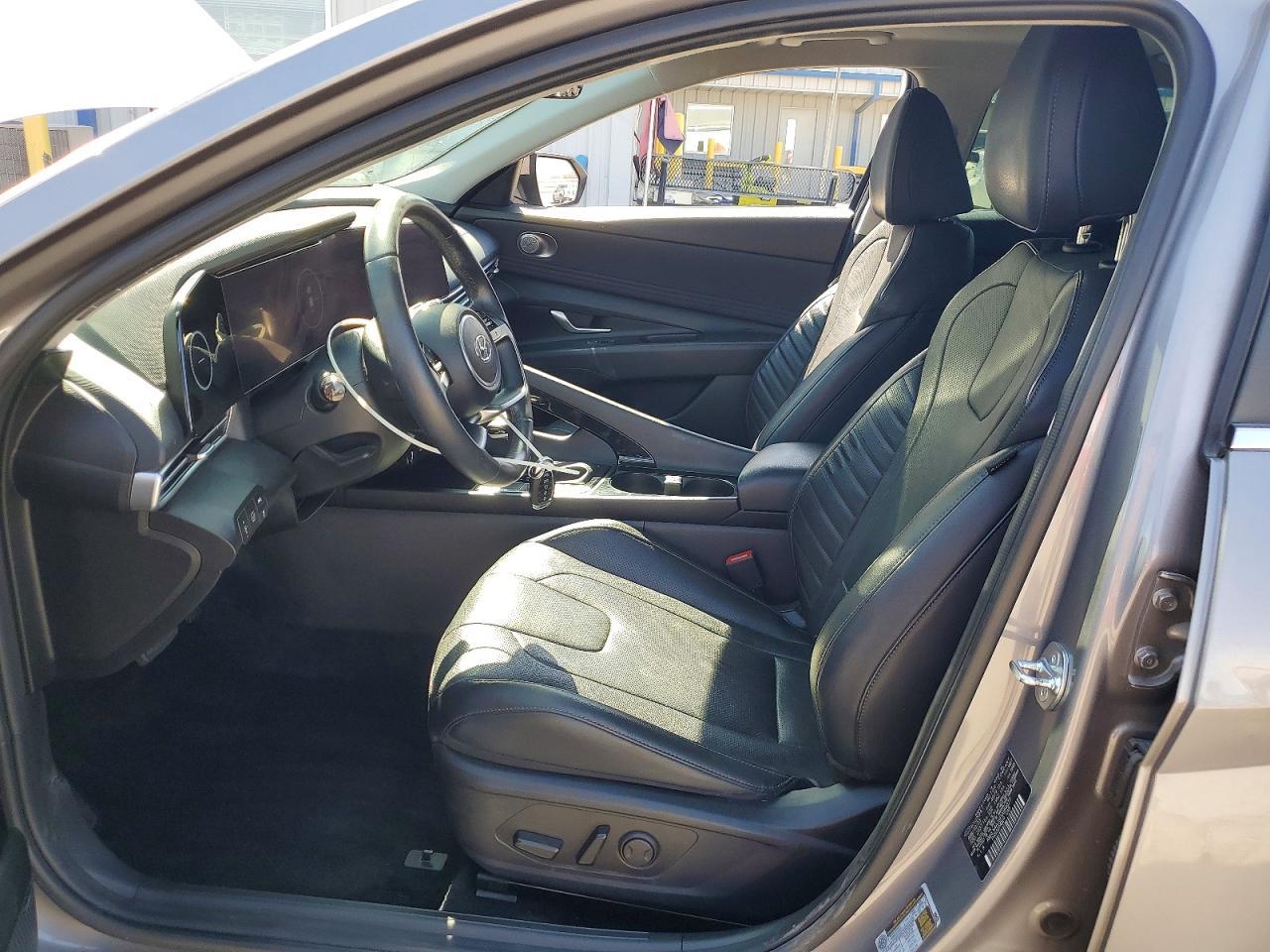 2023 Hyundai Elantra Limited - zdjęcie 7