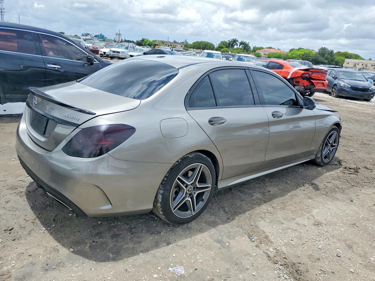 2020 Mercedes-Benz Klasa C - zdjęcie 3
