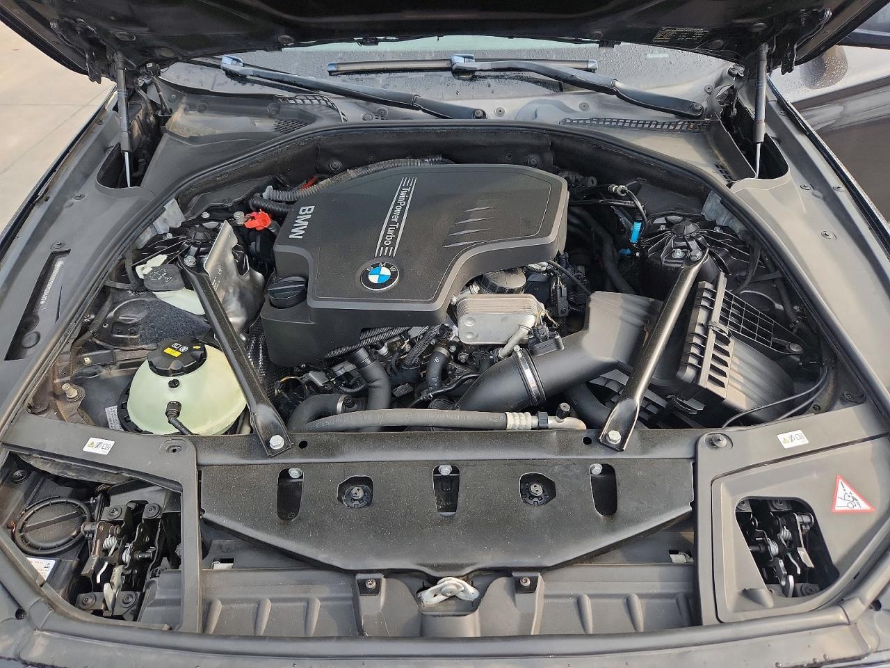 2016 BMW 528 I - zdjęcie 11