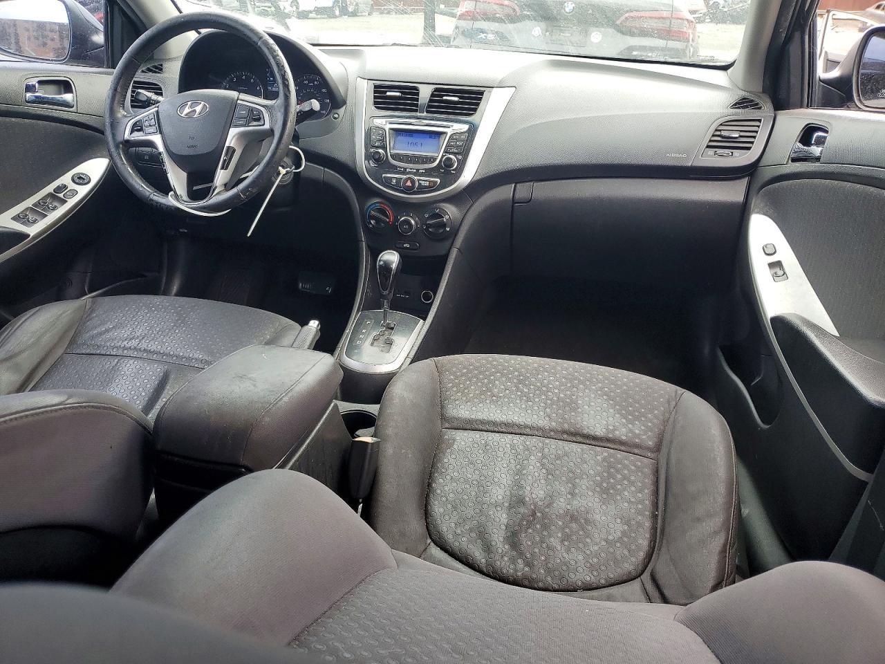 2013 Hyundai Accent Se - zdjęcie 8